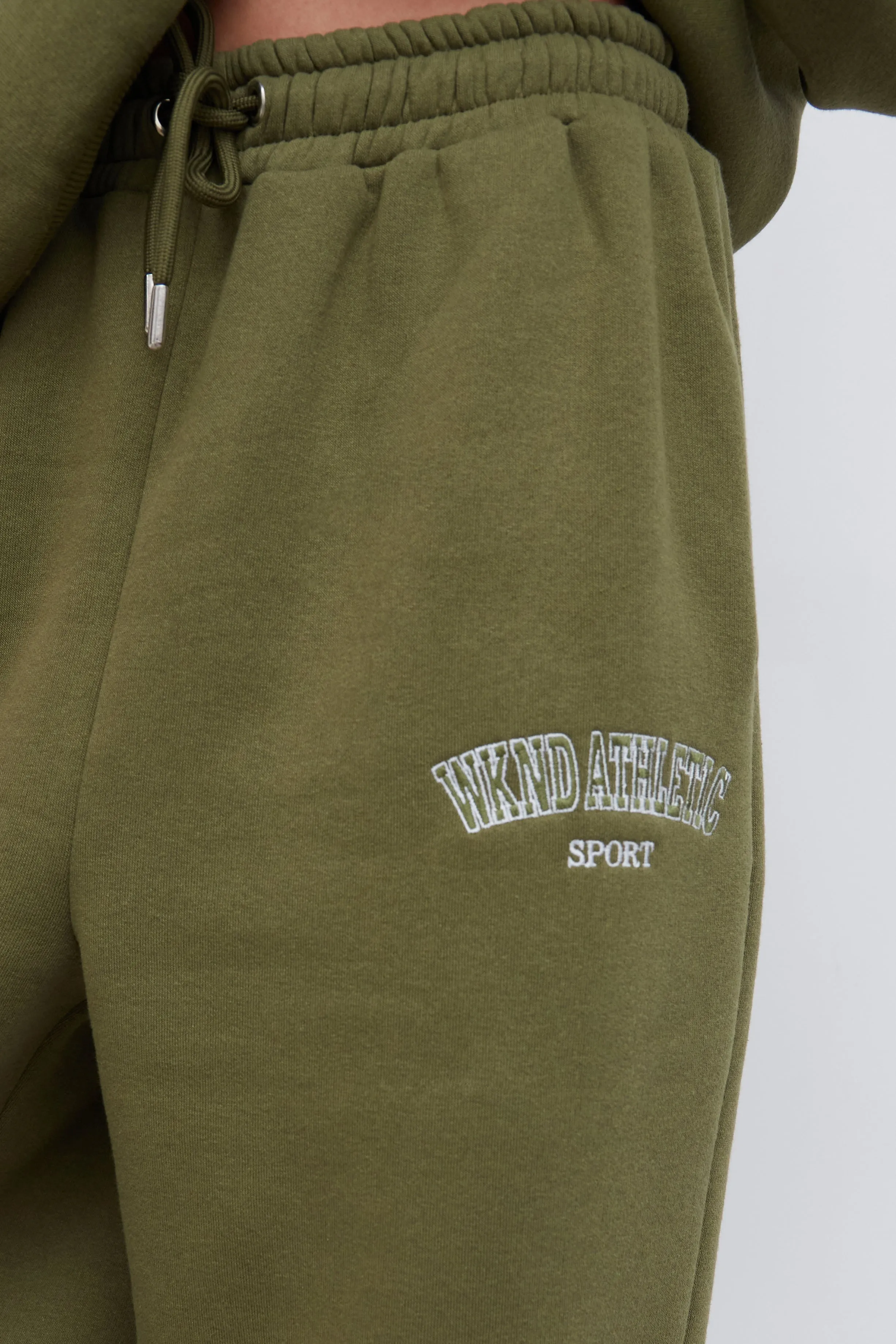 WKND ATHLETIC OVERSIZED JOGGER